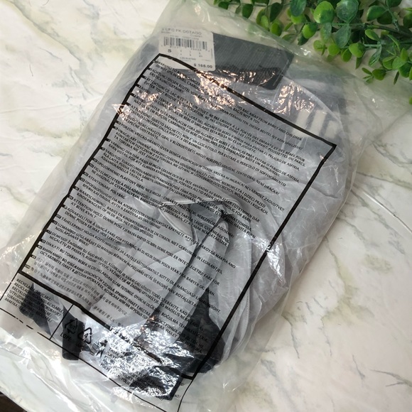 Reebok Women's UFC Fight Night Authentic Octagon Skort Size S - Picture 3 of 7